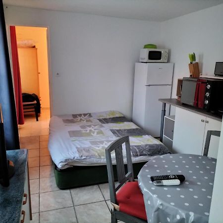 Maisonnée avec une chambre Saint-Michel-en-l'Herm Esterno foto