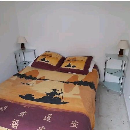 Maisonnée avec une chambre Saint-Michel-en-l'Herm Esterno foto