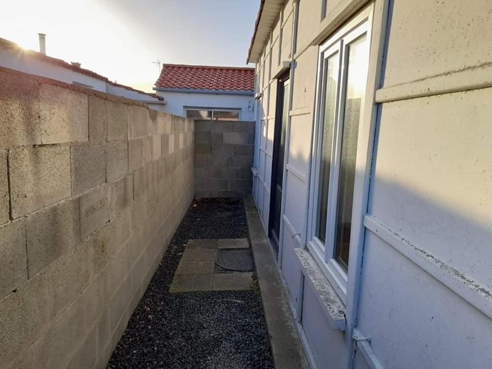 Maisonnée avec une chambre Saint-Michel-en-l'Herm Esterno foto