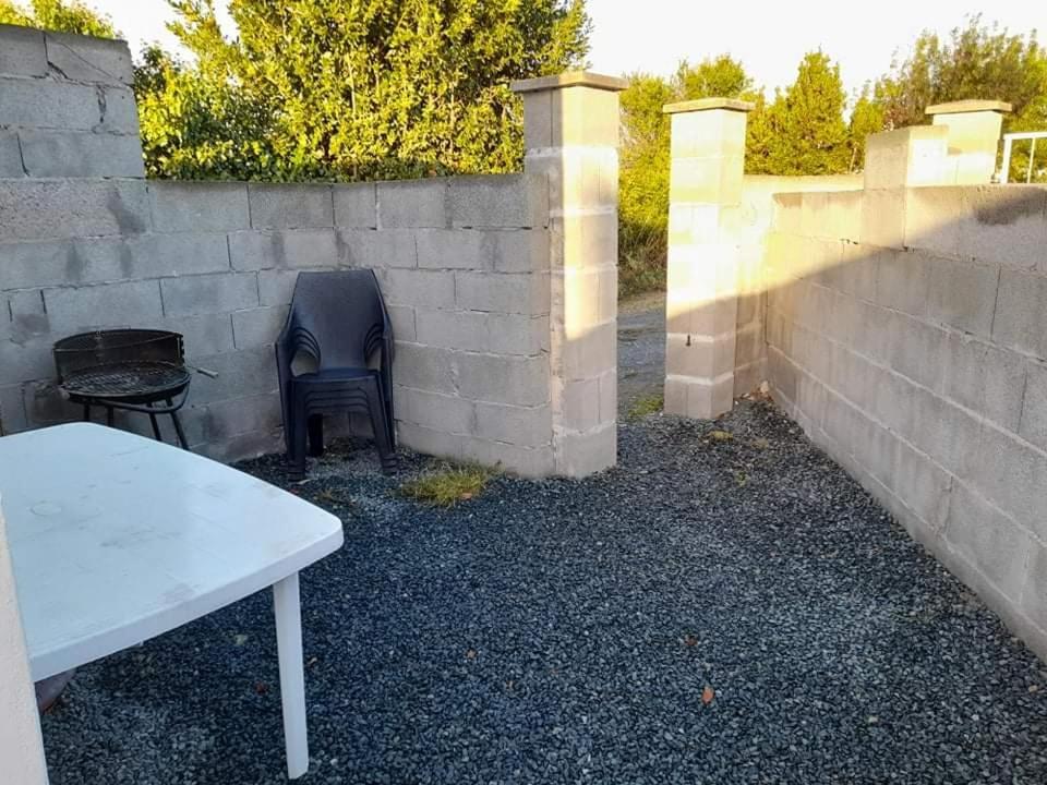 Maisonnée avec une chambre Saint-Michel-en-l'Herm Esterno foto