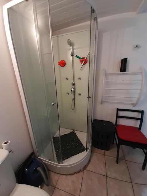 Maisonnée avec une chambre Saint-Michel-en-l'Herm Esterno foto