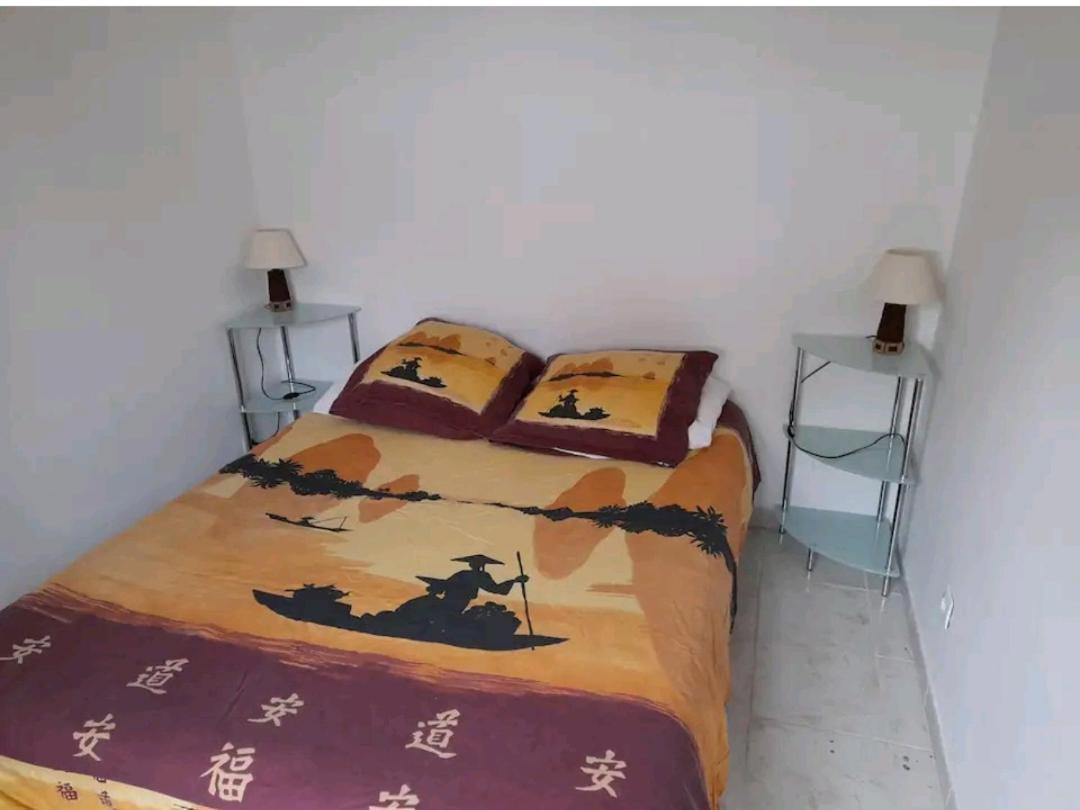 Maisonnée avec une chambre Saint-Michel-en-l'Herm Esterno foto